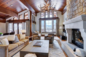 Luxury Mountainside 5BR halet in Vail Village